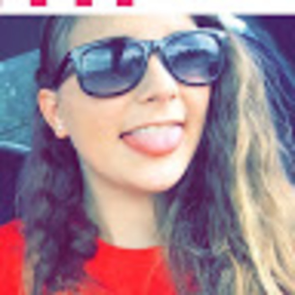 Meet your Posher, Faith - Picture 1 of 1